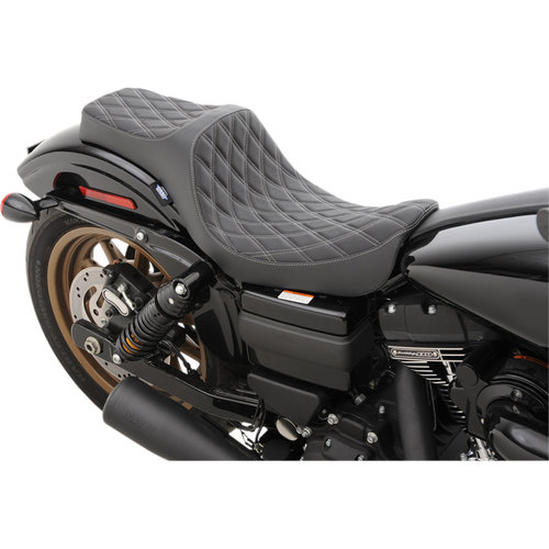 Drag Specialties Predator 3 Seat H-D FXD 06-17 (Muster nach Wahl)