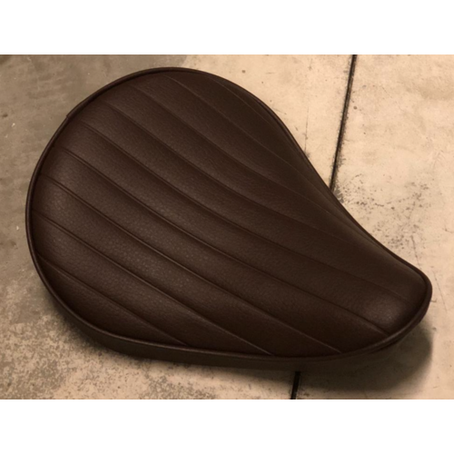 Fitzz Custom Small Solo seat bruin tuck and roll