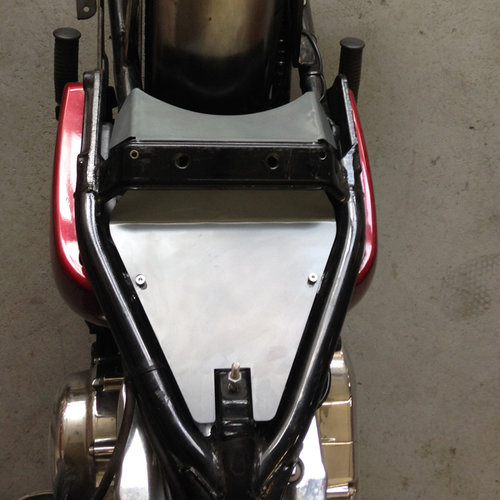 Cache batterie pour siège solo pour Kawasaki Vulcan VN800