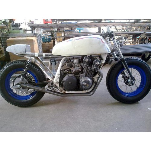 Pneu 4.00 -18 TT 64 S Fat Avon Safety Mileage MK II AM7 Band