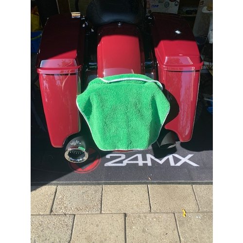 Vance & Hines Hi-Output Slip-ons Black for Touring 17-20