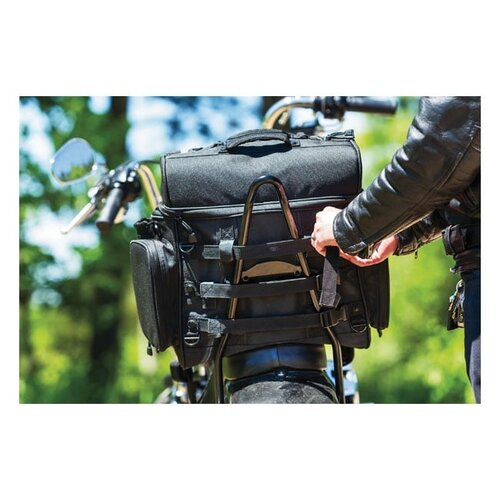 Küryakyn Momentum Vagabond Bag | Black