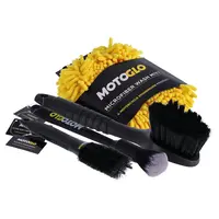 Borstelset en washandschoen reinigen motorfiets