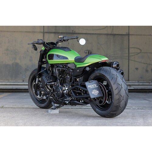 Rick's Motorcycles Kennzeichenhalterung Seitenmontage, Mattschwarz Pulverbeschichtetes Aluminium, Montagematerial Inbegriffen