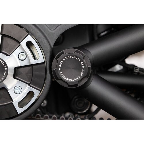 Rick's Motorcycles Complete Premium Cover Kit Zwart met CNC-gefreesde Vork-, As- en Swingarmcovers, Radiatordop, Schokdemper-afstelknop en Voorwielbus voor HD Sportster S (RH1250) 2021-2026