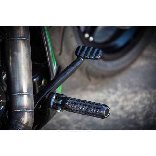 Rick's Motorcycles AK 4.7 Passagiersvoetsteunen, Zwart Geanodiseerd, CNC-gefreesd Aluminium