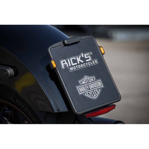 Rick's Motorcycles Support de Plaque Slide-In avec Modules Clignotants 3-in-1 18x20 cm Black Matte