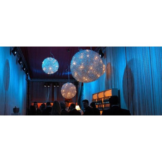 Lámpara colgante esférica cable 120cm diámetro G4x25