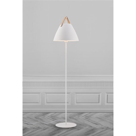 Nordlux Lámpara de pie Strap de Nordlux, metal blanco, pantalla 360 mm, casquillo E27, correa de cuero, IP20