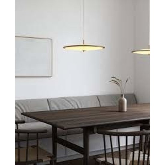 Art-déco-Pendelleuchte mit weißem Opalglasschirm und Messingrahmen, 15W-LED-Modul, 900 Lumen, dimmbar, ø31,7 cm