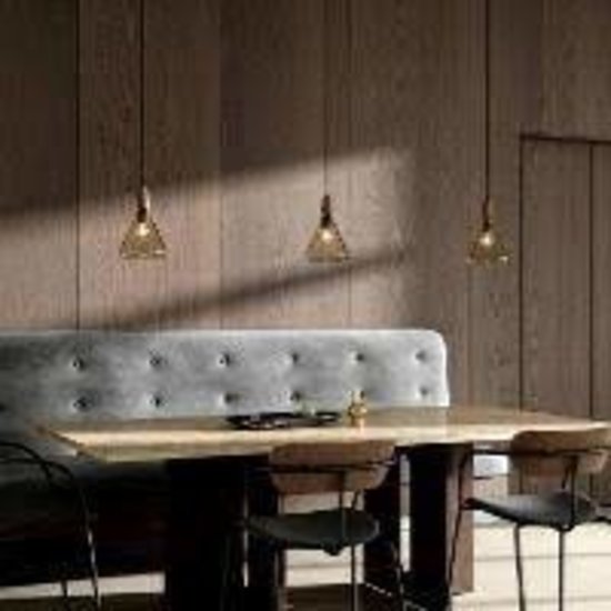 upright hanging lamp format and refined in exclusive FSC certified oiled walnut top - Smoked Glass