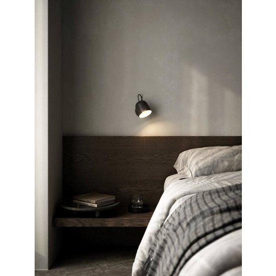 Angle GU10 wandlamp, verstelbaar en richtbaar, grijs metaal met kunststof detail, IP20, hoogte 19,1 cm, lichtbron niet inbegrepen