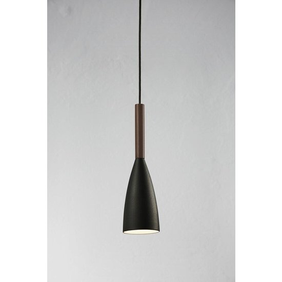 Pendelleuchte aus schwarzem Metall mit Holzdetail, E27-Fassung, max. 40W, Höhe 35 cm, Schirm Ø10 cm, dimmbar mit passender Lampe