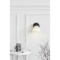 Lámpara de pared negra con pantalla de vidrio blanco ópalo y detalle en cuero, casquillo G9 max 28W, altura 17 cm, IP20