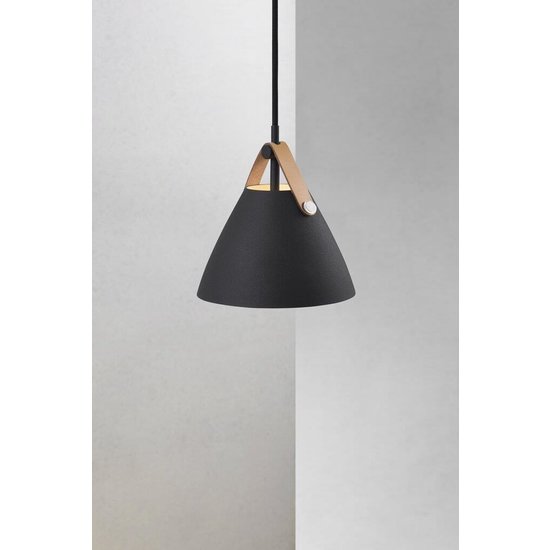 Scandinavian hanging lamp in black metal with leather detail, GU10 socket max 40W, IP20, 300cm cable