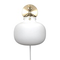 Wandlamp opaalwit glas met witte textielkabel, E27 fitting, IP20, hoogte 25,7 cm, diameter 20 cm