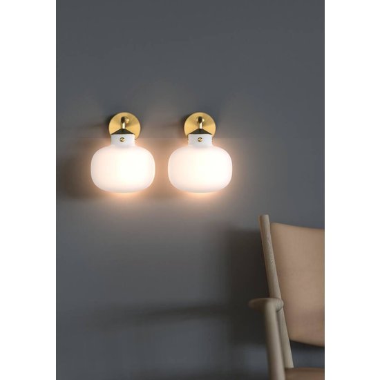 Wandlamp modern, tijdloos en elegant - opaalwit
