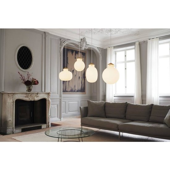 Runde Pendelleuchte mit Schirm aus Opalglas und Sockel aus Metall, E27-Fassung, max. 25W, dimmbar mit passender Lampe, Ø22,5 cm, Kabel 300 cm
