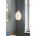 Ovale Pendelleuchte aus Opalweißglas mit Metalldetails, E27-Fassung, dimmbar, Ø22,5 cm, Kabel 300 cm