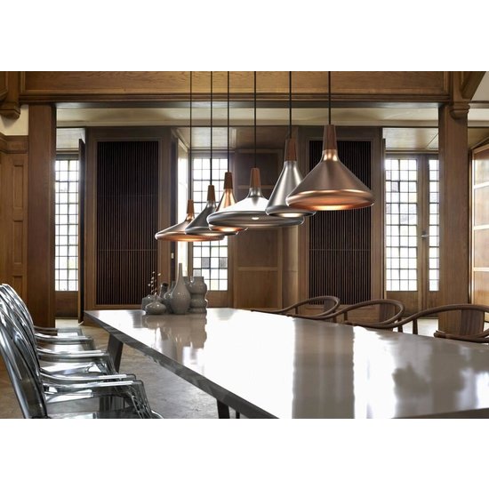 Suspension raffinée en plateau exclusif en noyer huilé certifié FSC 39cm Ø - acier