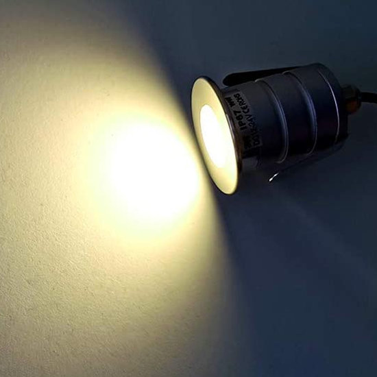 Petit spot encastrable IP67 diamètre 48mm IP67 10 à 30V grand angle 90°