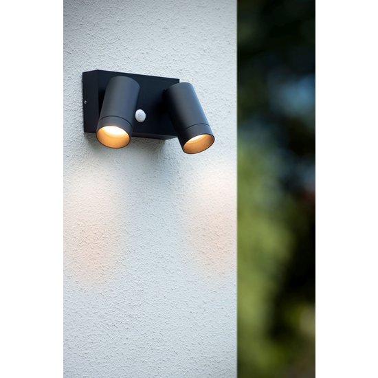 Spot extérieur moderne double noir avec détection de mouvement 2x GU10