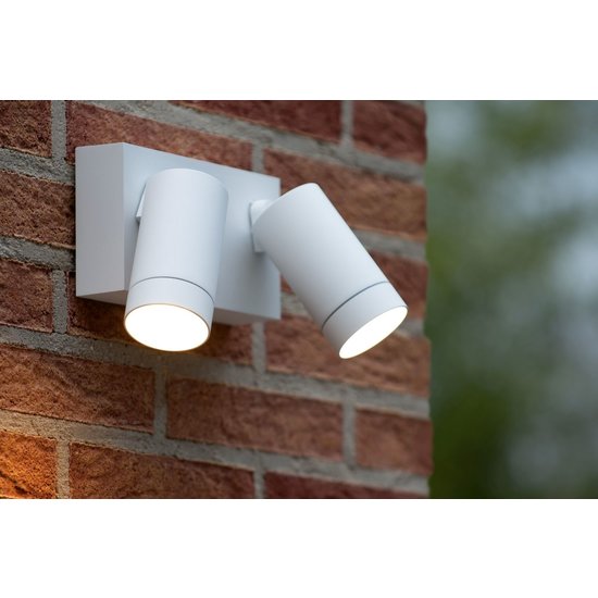 Moderne dubbele witte buitenspot met bewegingsdetectie 2x GU10