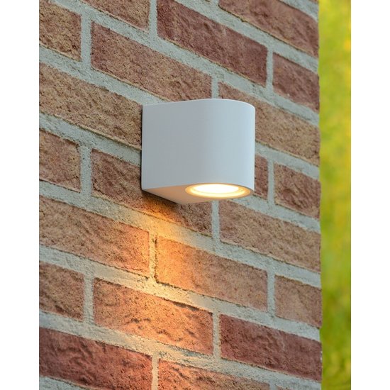 Small white semi-circular wall spotlight IP44 incl. spot 5W