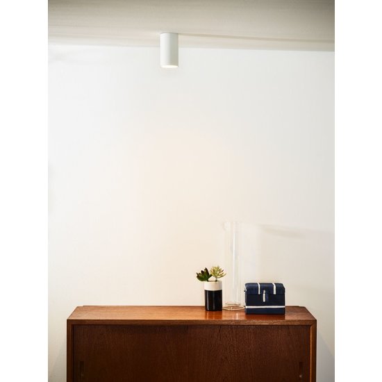 Smalle witte koker plafondspot 5,5 cm LED Dim to warm GU10 5W