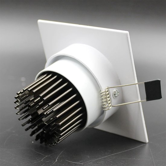 Quadratische weiße LED-Einbauleuchte 24W dimmbar 14cm x 14cm Außenmaß