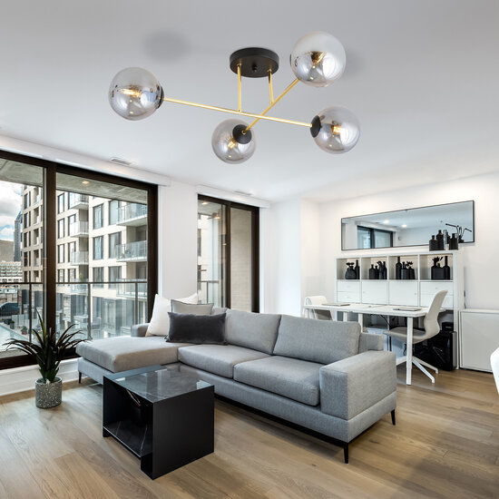 4 lampes E14 plafonnier élégant en laiton avec ampoules noires et fumées