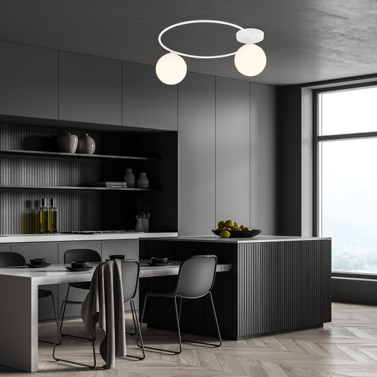 Knappe plafondlamp wit met witte glazen bollen 2x E14