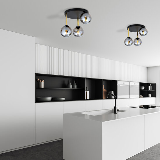Plafondlamp zwart en messing met gefumeerd glazen bollen 3x E14