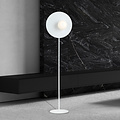 Lampe sur pied blanche finie avec boule en verre laiteux de 14 cm E14
