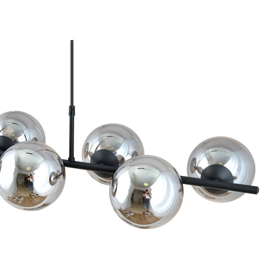 Mooie 6 lamp zwarte hanglamp met rookglas bollen en E14 aansluiting