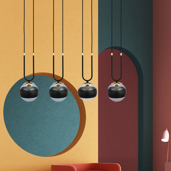 Aarhus 4 lamp zwart en doorzichtig glas E14 grote hanglamp 92 cm breedte