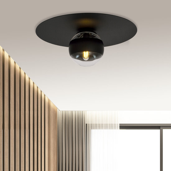 Emibig Emibig Esbjerg knappe zwarte plafondlamp zwart met gestreept glas bol E14 - Stijlvolle verlichting voor elke ruimte