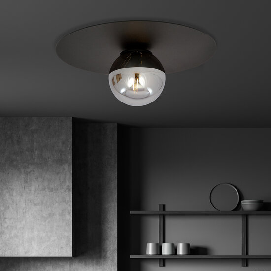 Esbjerg zwarte plafondlamp zwart met gerookt glas bol E14