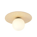 Emibig Emibig Lámpara de techo redonda escandinava Slagelse en latón dorado con bola de vidrio opal E14 - Iluminación de diseño ideal para interiores modernos