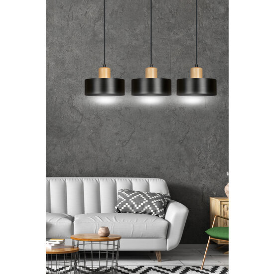 Emibig Emibig Lolland lámpara colgante negra larga con acabado en madera natural 3x E27 - Iluminación ideal para tu sala de estar