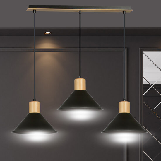 Emibig Emibig Vejen lampe suspendue longue noire avec bois 3x E27 abat-jours coniques - Idéale pour un éclairage élégant et fonctionnel