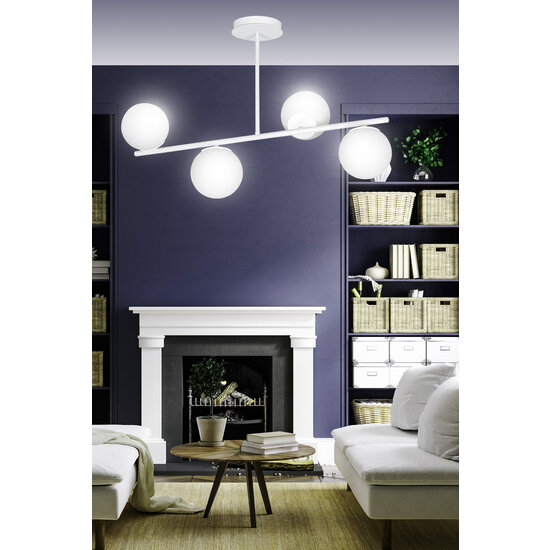Odder witte 4 lamp hanglamp met melkwitte bollen E14