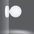 Odder witte wandlamp met 1 witte glazen bol E14