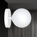 Odder witte wandlamp met 1 witte glazen bol E14