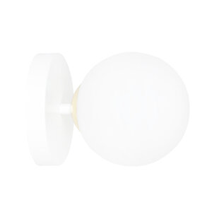 Struer wit en gouden wandlamp met 1 witte glazen bol E14