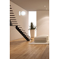 Struer wit en gouden wandlamp met 1 witte glazen bol E14
