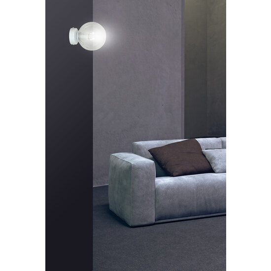 Stevns ball white wall lamp in transparent glass 1x E14