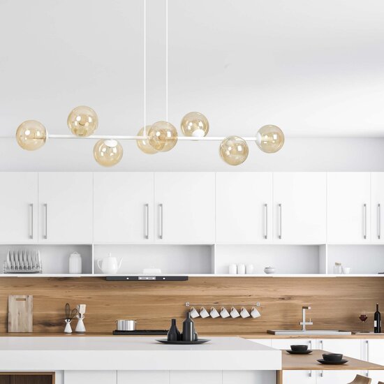 Lampe suspendue design slim blanche Lejre avec 8 ampoules en verre ambré E14