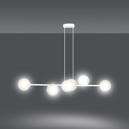 Belle suspension Lejre blanche 6 lampes E14 moyenne avec 6 ampoules de couleur ambre