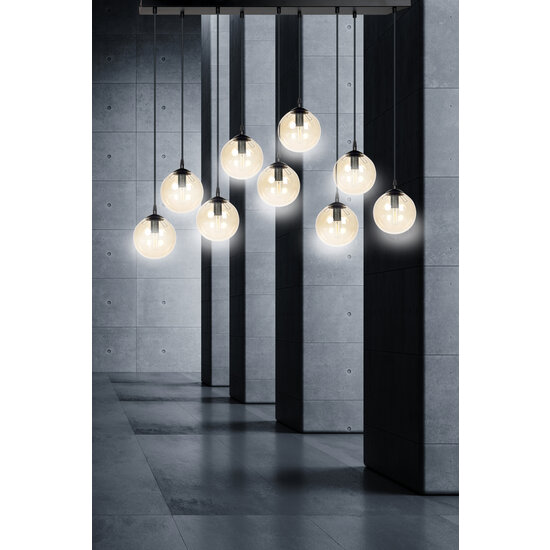 Glostrup breite schwarze Hängelampe mit 9 Lampen und bernsteinfarbenem Glas für E14-Lampen